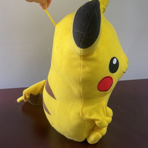 Pokémon Pikachu - Picture 3 of 3